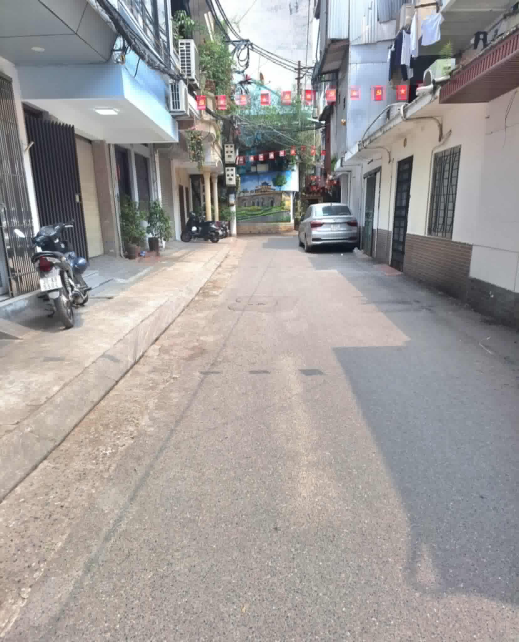 BÁN GẤP NHÀ BA ĐÌNH GIÁP RANH TÂY HỒ HOÀN KIẾM KD GARA Ô TÔ 40M X 4 TẦNG MT 5M 11,5 TỶ